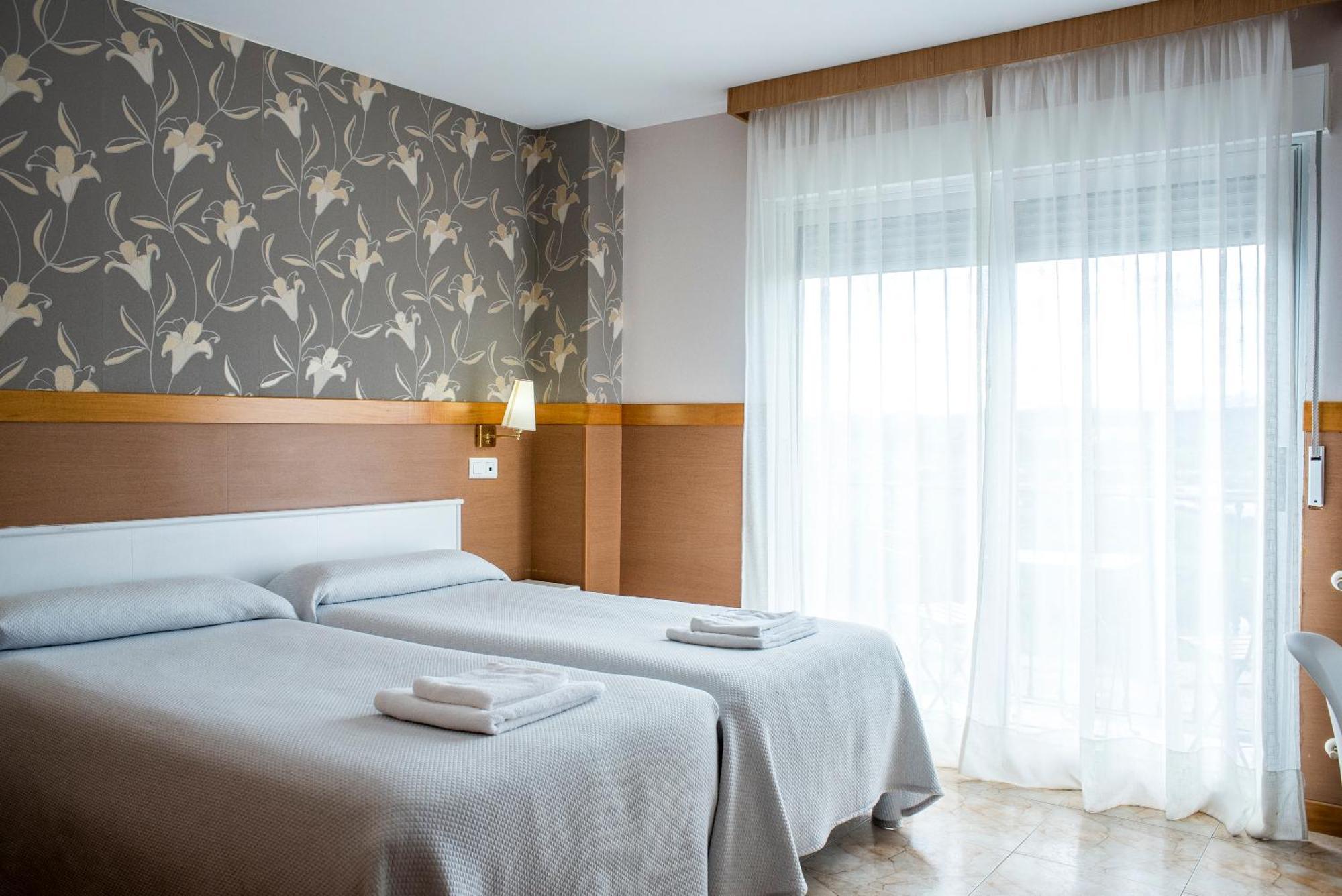 Hotel Ria De Suances Ngoại thất bức ảnh
